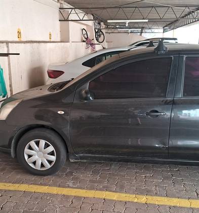 NISSAN LIVINA 1.8 16V FLEX 4P AUTOMÁTICO NISSAN LIVINA 1.8 16V FLEX 4P AUTOMÁTICO
